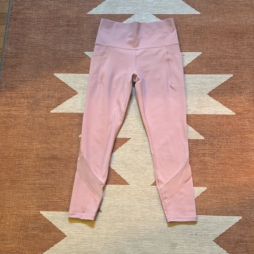 Small Athleta lilac Salutation Stash mesh leggings
